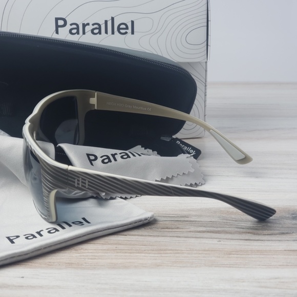 New! Parallel Acadia polarized sunglasses with case, sleeve, and box - Picture 4 of 10